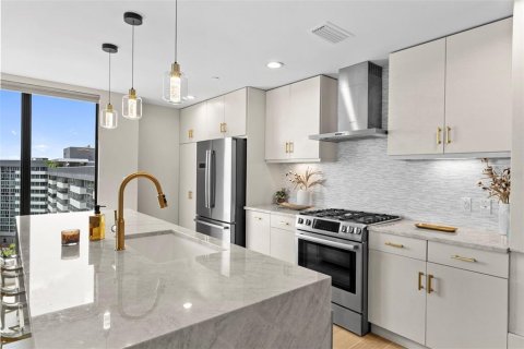 Condo in Saint Petersburg, Florida, 1 bedroom  № 2197726 - photo 5