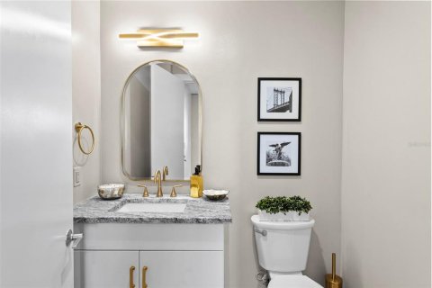 Condo in Saint Petersburg, Florida, 1 bedroom  № 2197726 - photo 19