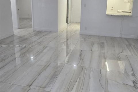 Apartamento en alquiler en Cutler Bay, Florida, 2 dormitorios, 69.68 m2 № 1941295 - foto 7