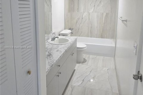 Appartement à louer à Cutler Bay, Floride: 2 chambres, 69.68 m2 № 1941295 - photo 16