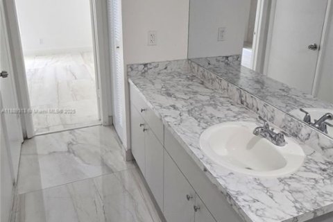 Appartement à louer à Cutler Bay, Floride: 2 chambres, 69.68 m2 № 1941295 - photo 18