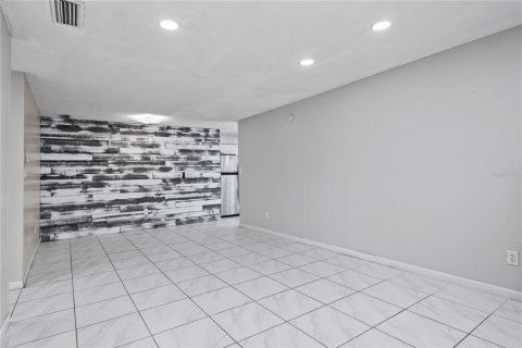 Villa ou maison à vendre à Sanford, Floride: 3 chambres, 142.42 m2 № 2345256 - photo 4