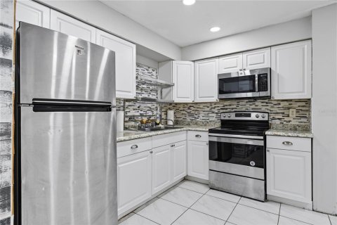 Villa ou maison à vendre à Sanford, Floride: 3 chambres, 142.42 m2 № 2345256 - photo 9