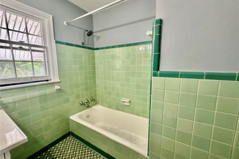 Condominio en alquiler en Miami, Florida, 1 dormitorio № 2059971 - foto 8