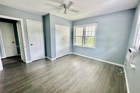 Condominio en alquiler en Miami, Florida, 1 dormitorio № 2059971 - foto 3