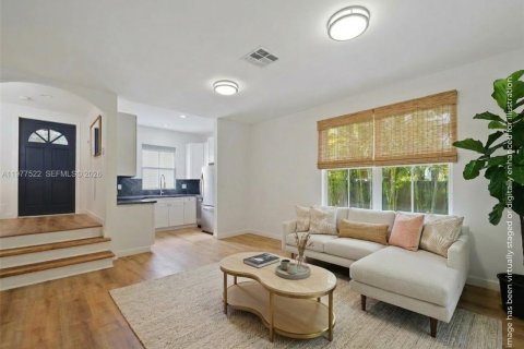 Townhouse in Miami, Florida 2 bedrooms, 78.04 sq.m. № 2049921 - photo 3