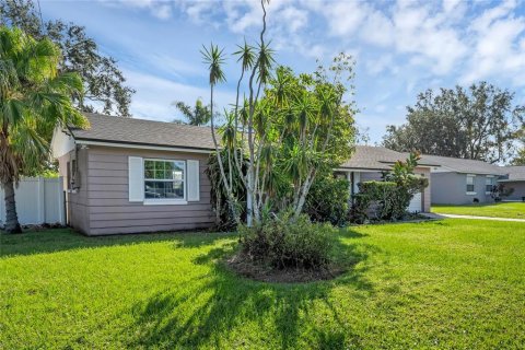 Casa en venta en Orlando, Florida, 3 dormitorios, 95.88 m2 № 1417604 - foto 2