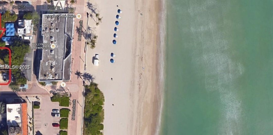 Appartement à Hollywood, Floride 2 chambres, 267.09 m2 № 1860367