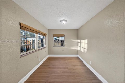 Villa ou maison à louer à Oakland Park, Floride: 2 chambres, 76.92 m2 № 2023362 - photo 12