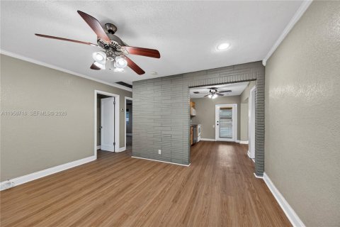 Villa ou maison à louer à Oakland Park, Floride: 2 chambres, 76.92 m2 № 2023362 - photo 11