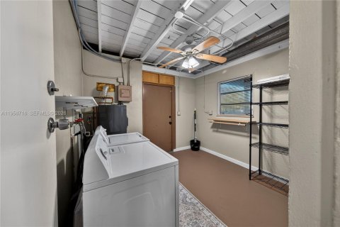 Villa ou maison à louer à Oakland Park, Floride: 2 chambres, 76.92 m2 № 2023362 - photo 22