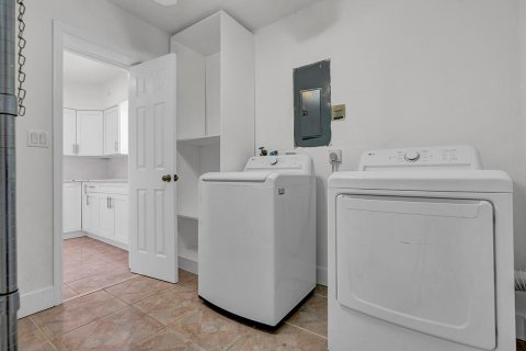 Casa en venta en Hollywood, Florida, 3 dormitorios, 113.15 m2 № 2251954 - foto 27