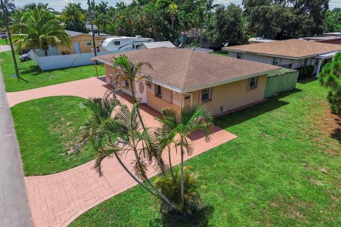 Casa en venta en Hollywood, Florida, 3 dormitorios, 113.15 m2 № 2251954 - foto 3
