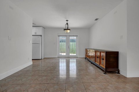 Casa en venta en Hollywood, Florida, 3 dormitorios, 113.15 m2 № 2251954 - foto 9