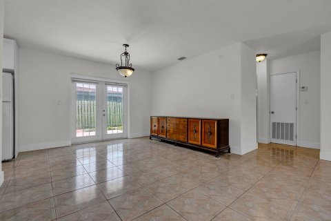 Casa en venta en Hollywood, Florida, 3 dormitorios, 113.15 m2 № 2251954 - foto 13
