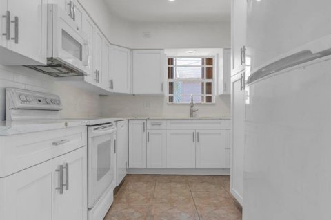 Casa en venta en Hollywood, Florida, 3 dormitorios, 113.15 m2 № 2251954 - foto 20