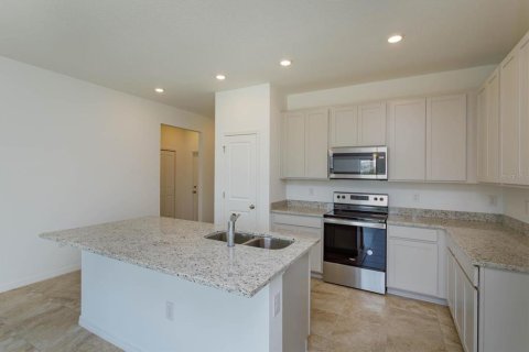 House in Haines City, Florida 4 bedrooms, 148.46 sq.m. № 1856498 - photo 4