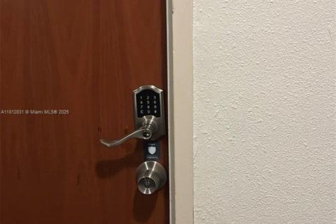 Купить кондоминиум в Холливуд, Флорида 1 спальня, 81.2м2, № 1981667 - фото 11