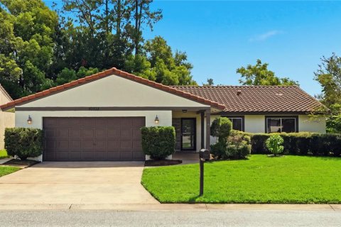 Villa ou maison à vendre à Orlando, Floride: 3 chambres, 174.01 m2 № 2330420 - photo 3