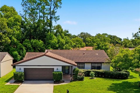 House in Orlando, Florida 3 bedrooms, 174.01 sq.m. № 2330420