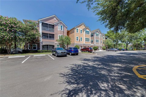 Condo in Orlando, Florida, 2 bedrooms  № 1831572 - photo 2