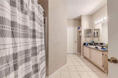 Condo in Orlando, Florida, 2 bedrooms  № 1831572 - photo 17