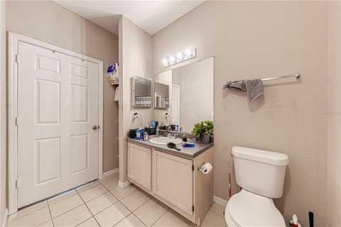 Condo in Orlando, Florida, 2 bedrooms  № 1831572 - photo 16