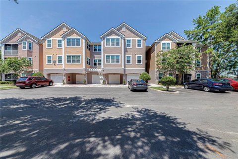 Condo in Orlando, Florida, 2 bedrooms  № 1831572 - photo 1