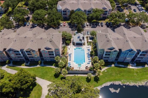Condo in Orlando, Florida, 2 bedrooms  № 1831572 - photo 20