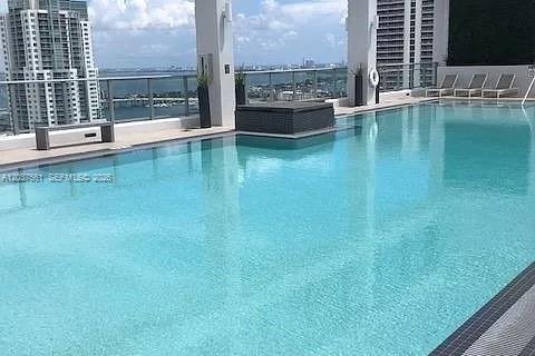 Apartment in Miami, Florida 1 bedroom, 48.87 sq.m. № 2155027 - photo 2