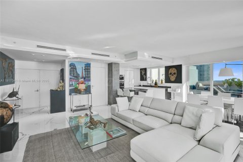 Copropriété à vendre à Miami Beach, Floride: 2 chambres, 135.27 m2 № 2016934 - photo 4