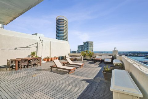 Copropriété à vendre à Miami Beach, Floride: 2 chambres, 135.27 m2 № 2016934 - photo 16