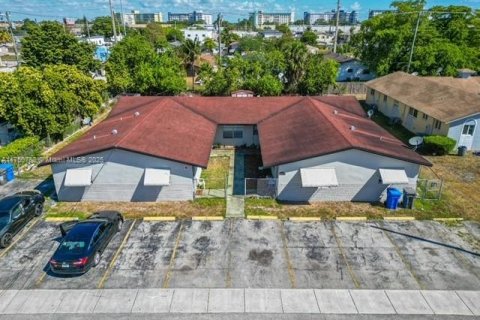 Commercial property in West Park, Florida № 1698133 - photo 4