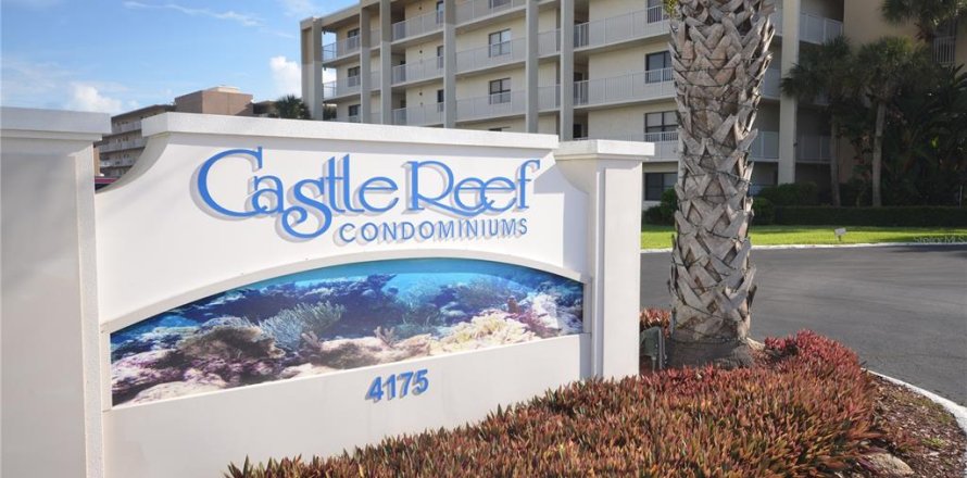Condominio en New Smyrna Beach, Florida, 2 dormitorios № 1654142