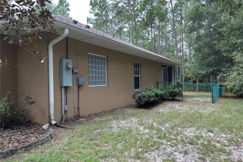House in Dunnellon, Florida 4 bedrooms, 263.29 sq.m. № 1900445 - photo 8