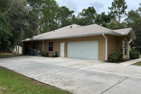 House in Dunnellon, Florida 4 bedrooms, 263.29 sq.m. № 1900445 - photo 6