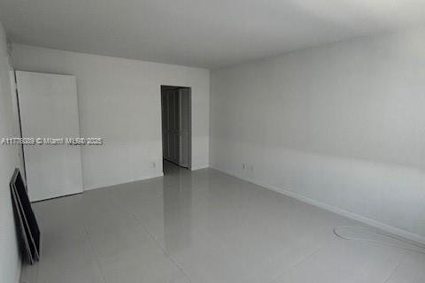 Condo in Hallandale Beach, Florida, 2 bedrooms  № 1612009 - photo 5