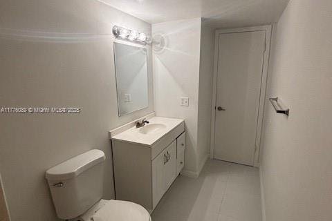Condo in Hallandale Beach, Florida, 2 bedrooms  № 1612009 - photo 13