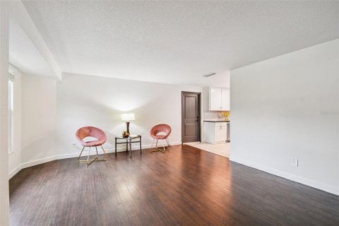 Casa en venta en Seminole, Florida, 3 dormitorios, 125.6 m2 № 1918283 - foto 9