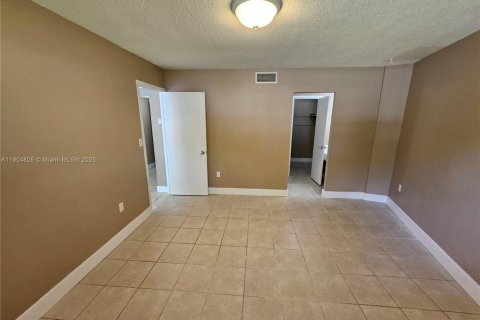 Copropriété à vendre à Miami Lakes, Floride: 1 chambre, 66.89 m2 № 1956522 - photo 11