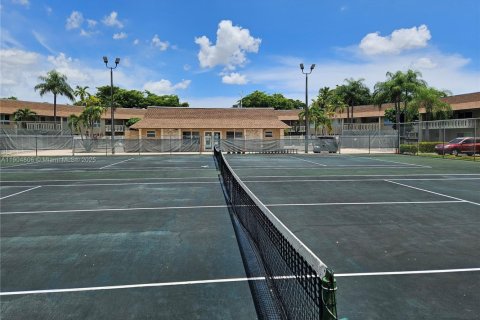 Copropriété à vendre à Miami Lakes, Floride: 1 chambre, 66.89 m2 № 1956522 - photo 24