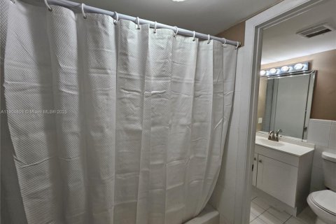 Copropriété à vendre à Miami Lakes, Floride: 1 chambre, 66.89 m2 № 1956522 - photo 17