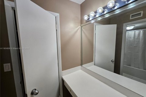 Copropriété à vendre à Miami Lakes, Floride: 1 chambre, 66.89 m2 № 1956522 - photo 21