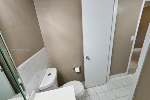 Copropriété à vendre à Miami Lakes, Floride: 1 chambre, 66.89 m2 № 1956522 - photo 14