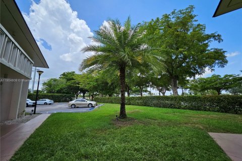 Copropriété à vendre à Miami Lakes, Floride: 1 chambre, 66.89 m2 № 1956522 - photo 22
