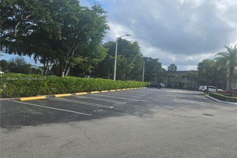 Condominio en venta en Miami Lakes, Florida, 1 dormitorio, 66.89 m2 № 1956522 - foto 27