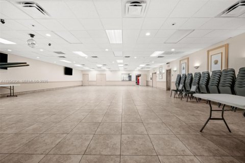 Propiedad comercial en venta en Cape Coral, Florida № 2010603 - foto 14