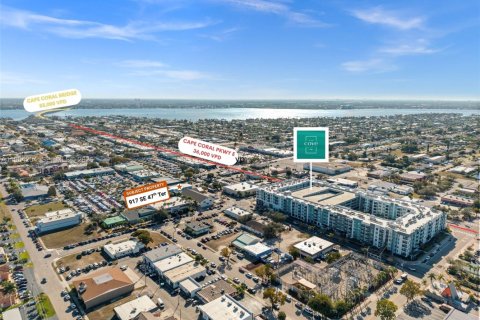 Propiedad comercial en venta en Cape Coral, Florida № 2010603 - foto 5