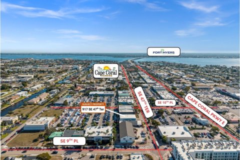 Propiedad comercial en venta en Cape Coral, Florida № 2010603 - foto 3