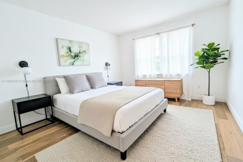 Condo in Lauderdale Lakes, Florida, 2 bedrooms  № 1943391 - photo 6